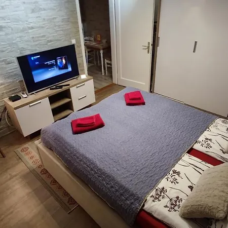 Cozy, & Quiet Lucky - Free Public Parking Apartment Sarajevo