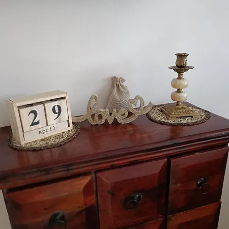 Cozy, & Quiet Lucky - Free Public Parking Apartman