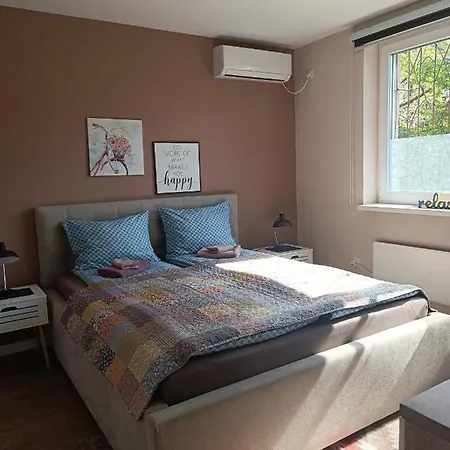 Cozy, & Quiet Lucky - Garage On Demand Or Free Public Parking