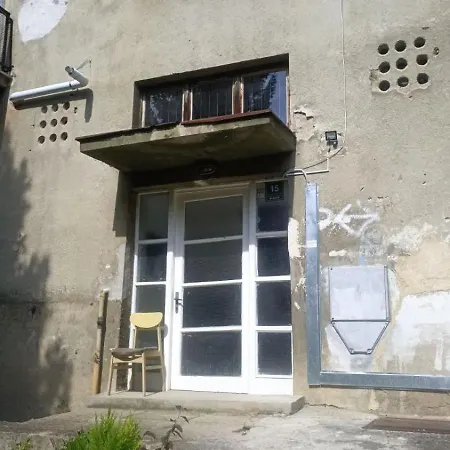 Apartman Cozy, & Quiet Lucky - Free Public Parking