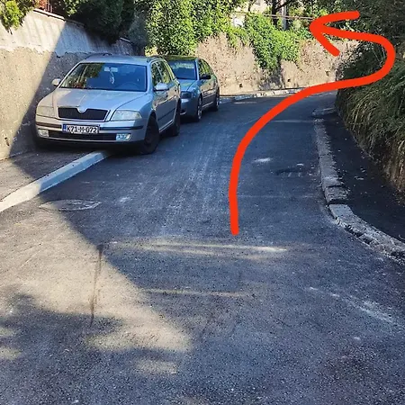 Cozy, & Quiet Lucky - Free Public Parking